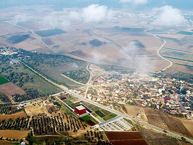 Troya Müzesi - Ardında Yaşanmışlık Olduğunu Hissettiriyor